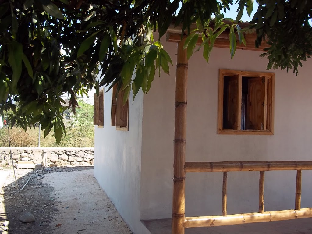CO2 Bambu:  First house in Haiti complete!